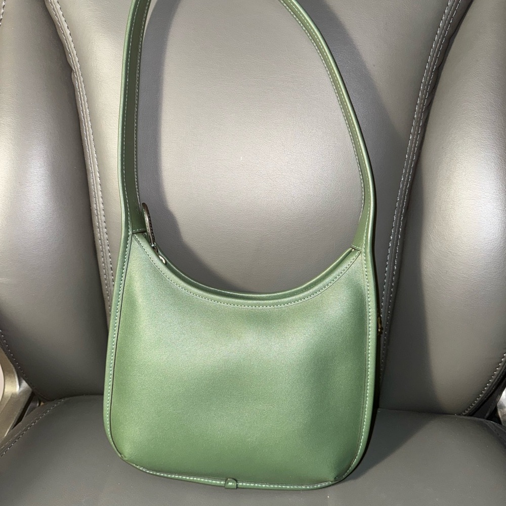 Coach Curve Zip- Hunter Green